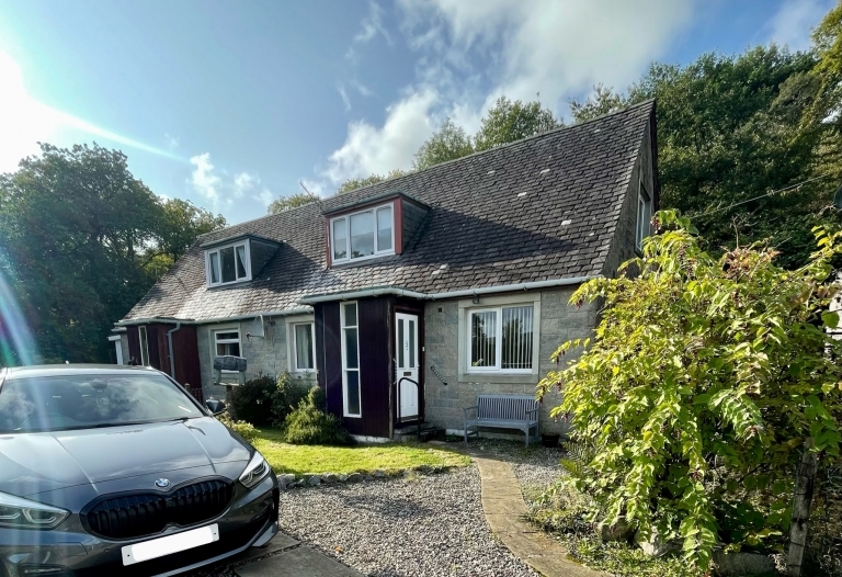 2 St Conans Road Lochawe PA33 1AL